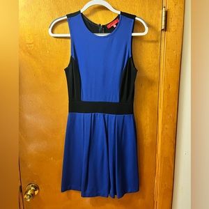 Saks Fifth Avenue Red Label Blue and Black A Line Dress Size Small
